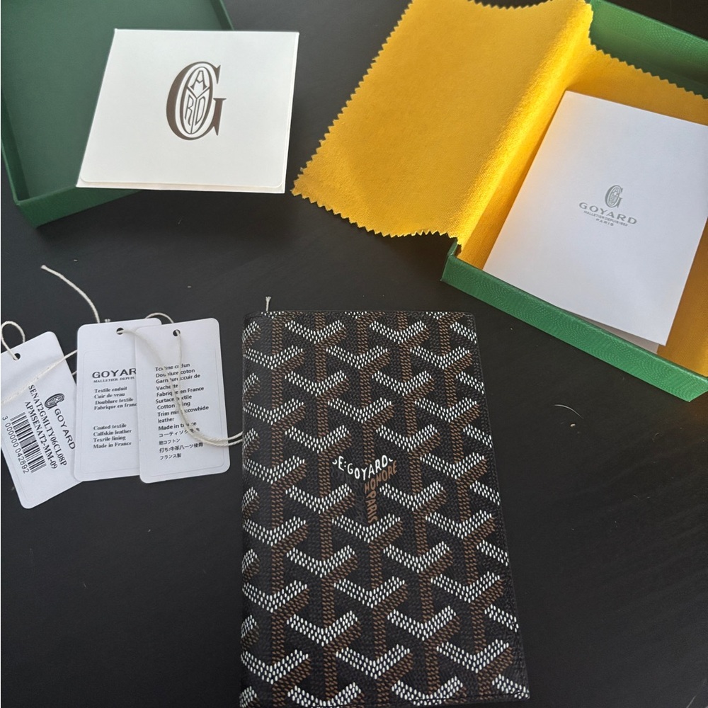 Goyard Grenelle passport Cover
